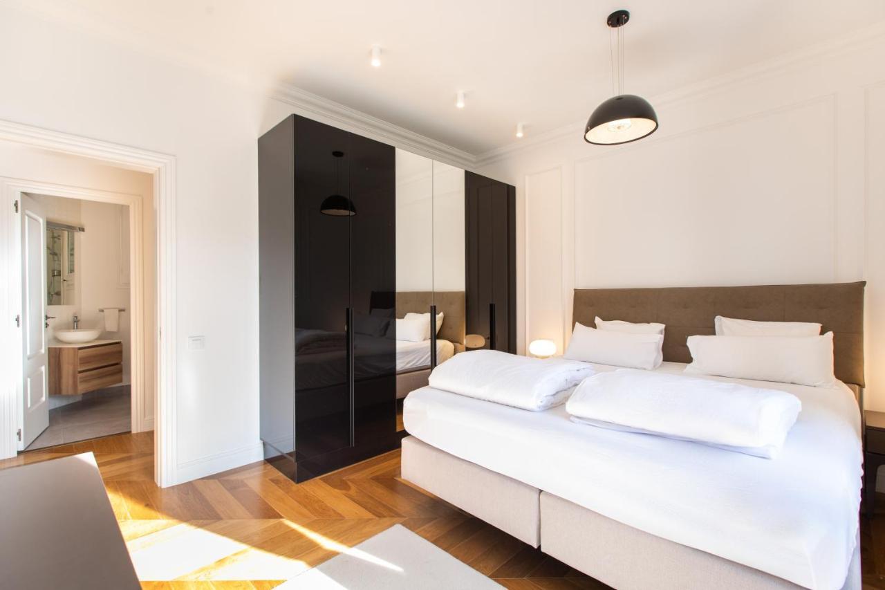 Majestic 4Br/4Bath Apartment In Sagrada Familia Area บาร์เซโลนา ภายนอก รูปภาพ