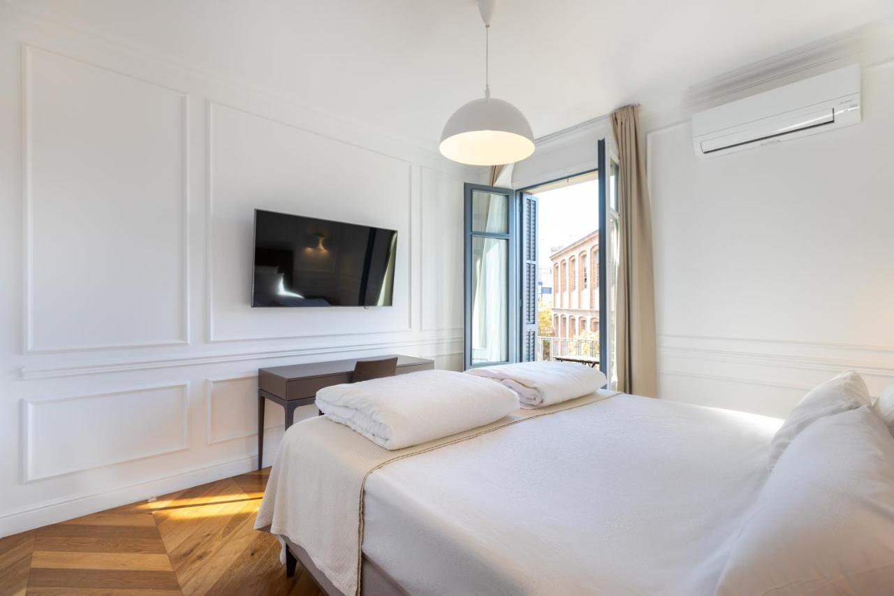 Majestic 4Br/4Bath Apartment In Sagrada Familia Area บาร์เซโลนา ภายนอก รูปภาพ