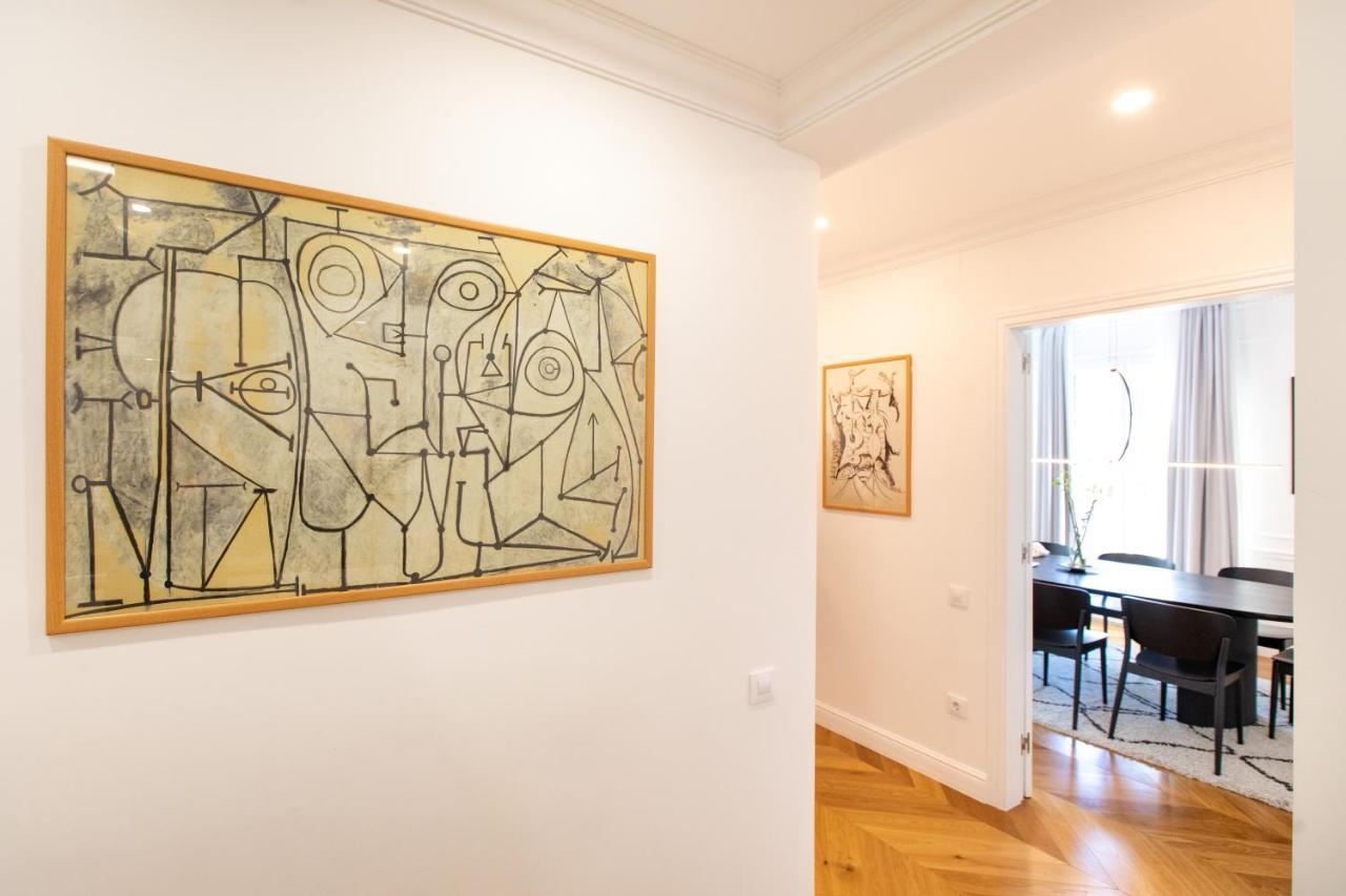 Majestic 4Br/4Bath Apartment In Sagrada Familia Area บาร์เซโลนา ภายนอก รูปภาพ